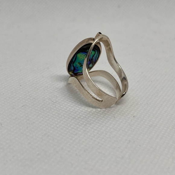 SOLD Sterling Silver Reversible Abalone and White Shell Ring - Picture 3 of 5